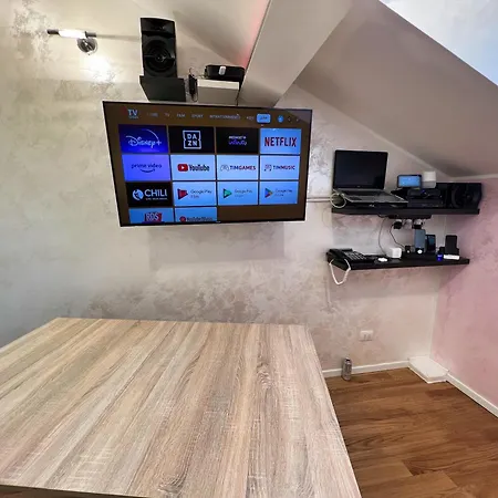 Taxi No-need - Metro, Train Station To Malpensa, Nightlife And Restaurants Lejlighed